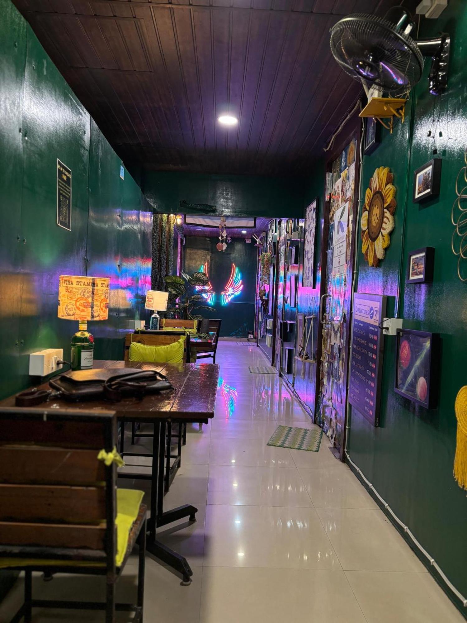מומביי Forrest Hostels מראה חיצוני תמונה
