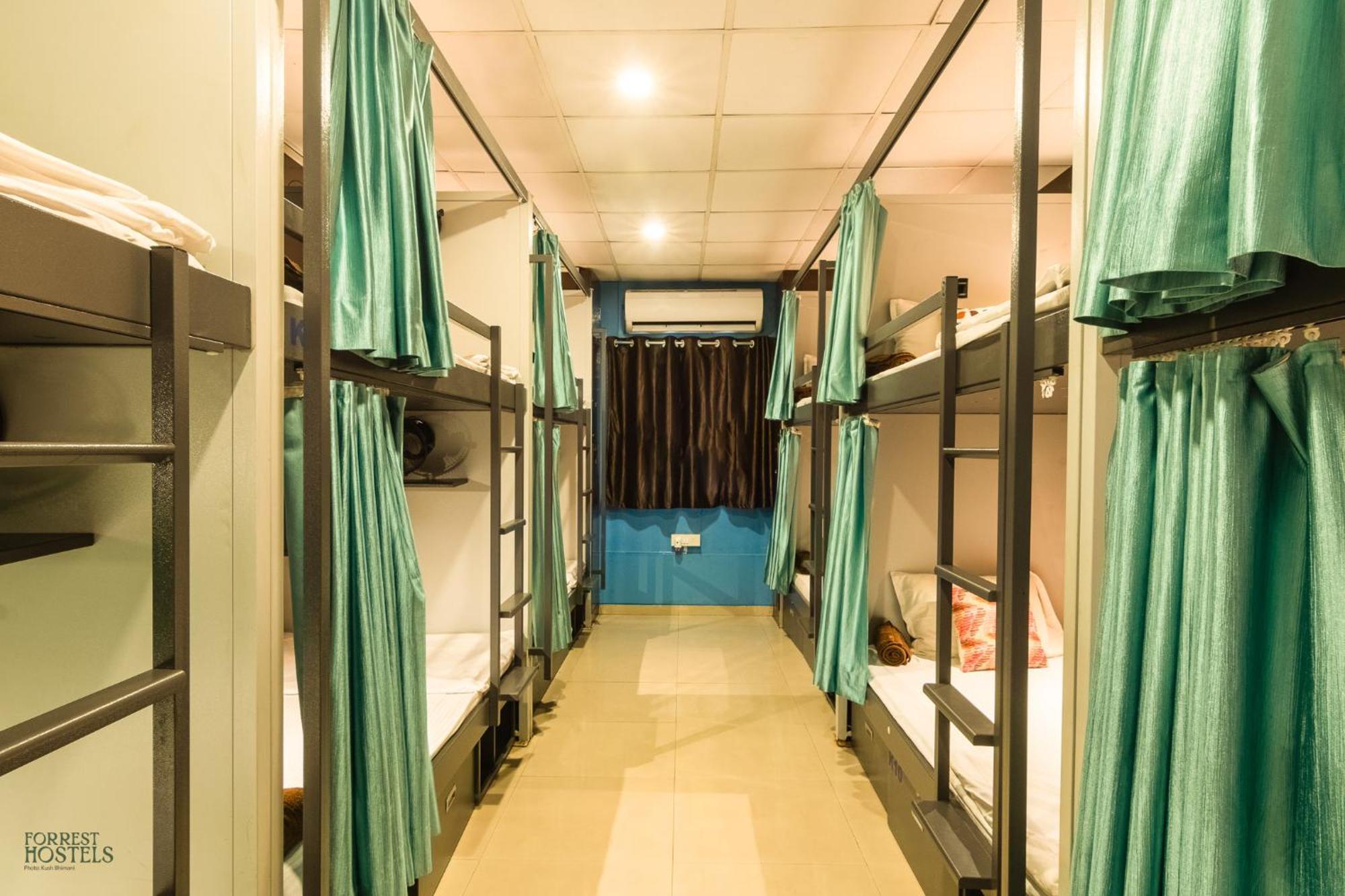 מומביי Forrest Hostels מראה חיצוני תמונה