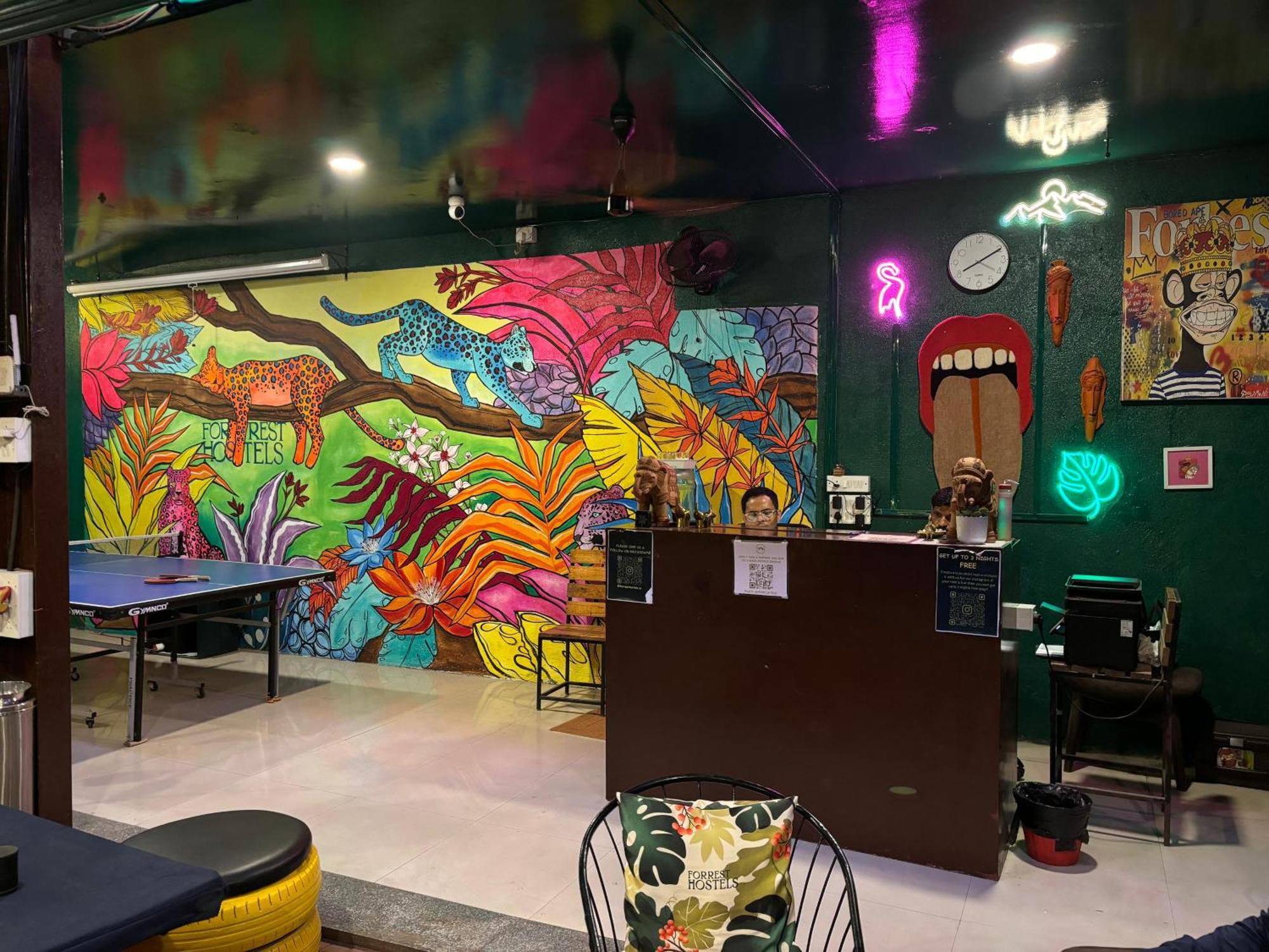 מומביי Forrest Hostels מראה חיצוני תמונה